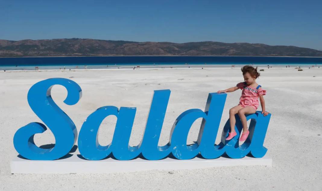 Başkan'dan Salda Gölü Uyarısı: Dünyanın Nazar Boncuğunu Kaybedebiliriz 8